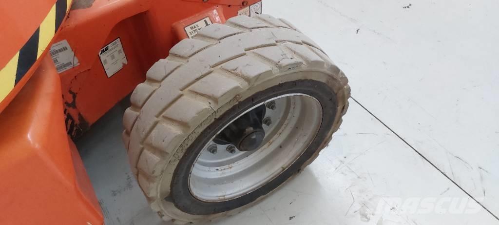 JLG E 450 AJ Körüklü personel platformları