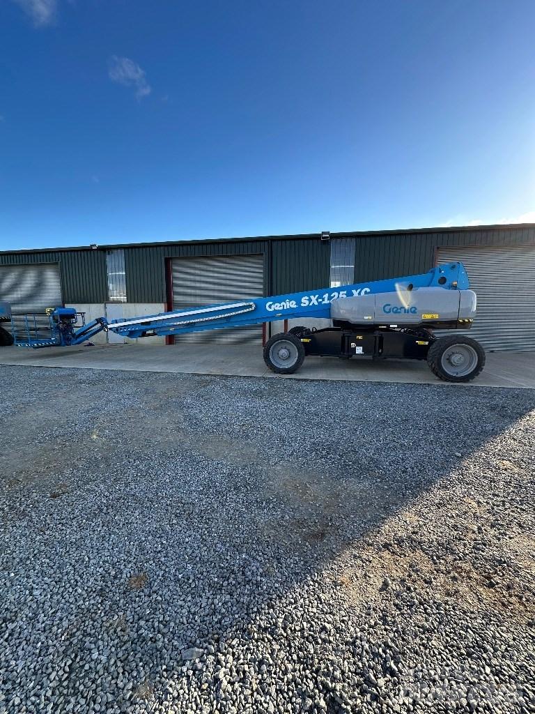 Genie SX 125 XC Teleskopik personel platformları