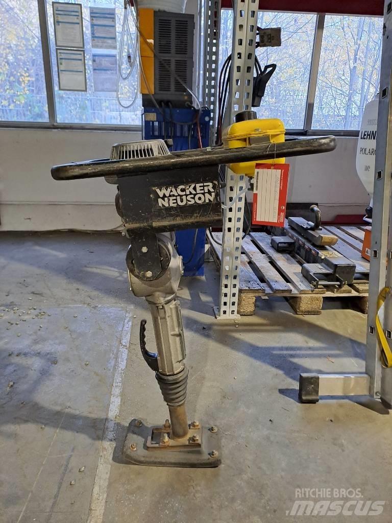 Wacker Neuson BS30 Sıkıştırma tokmakları
