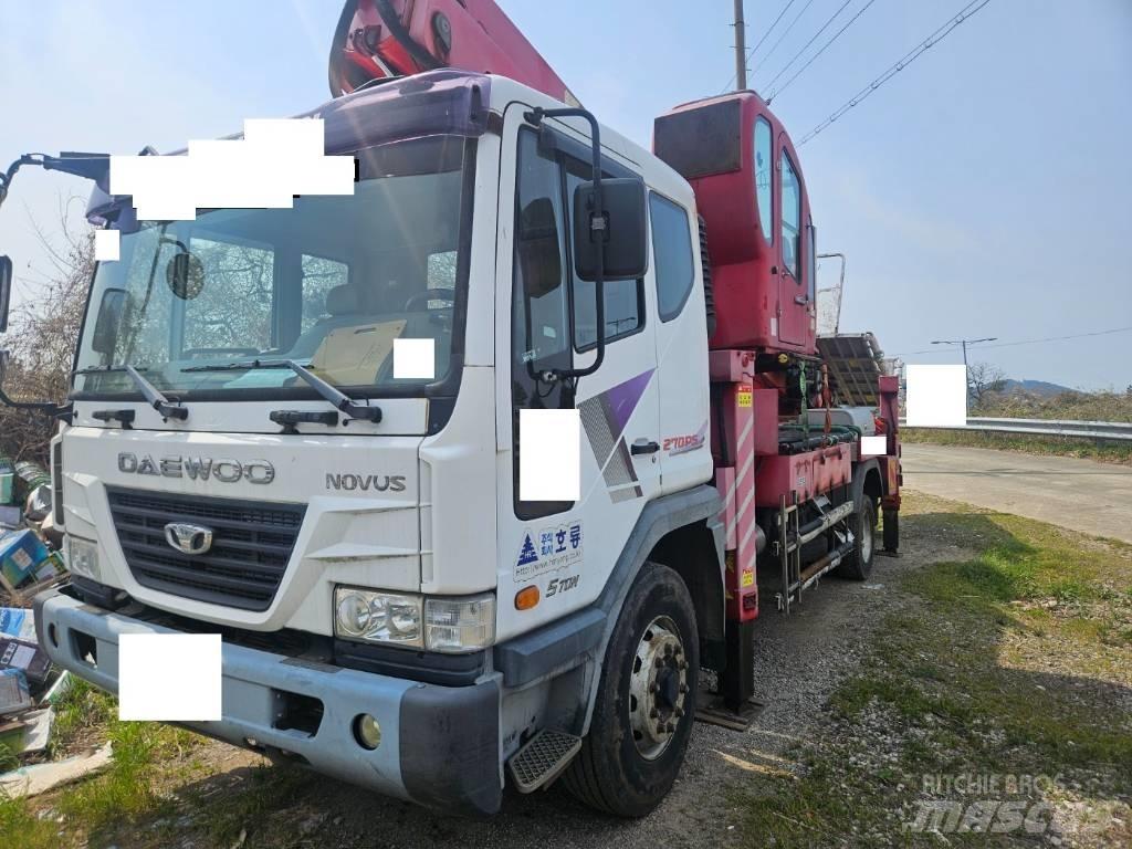 Horyong SKY450 Araç üstü platformlar