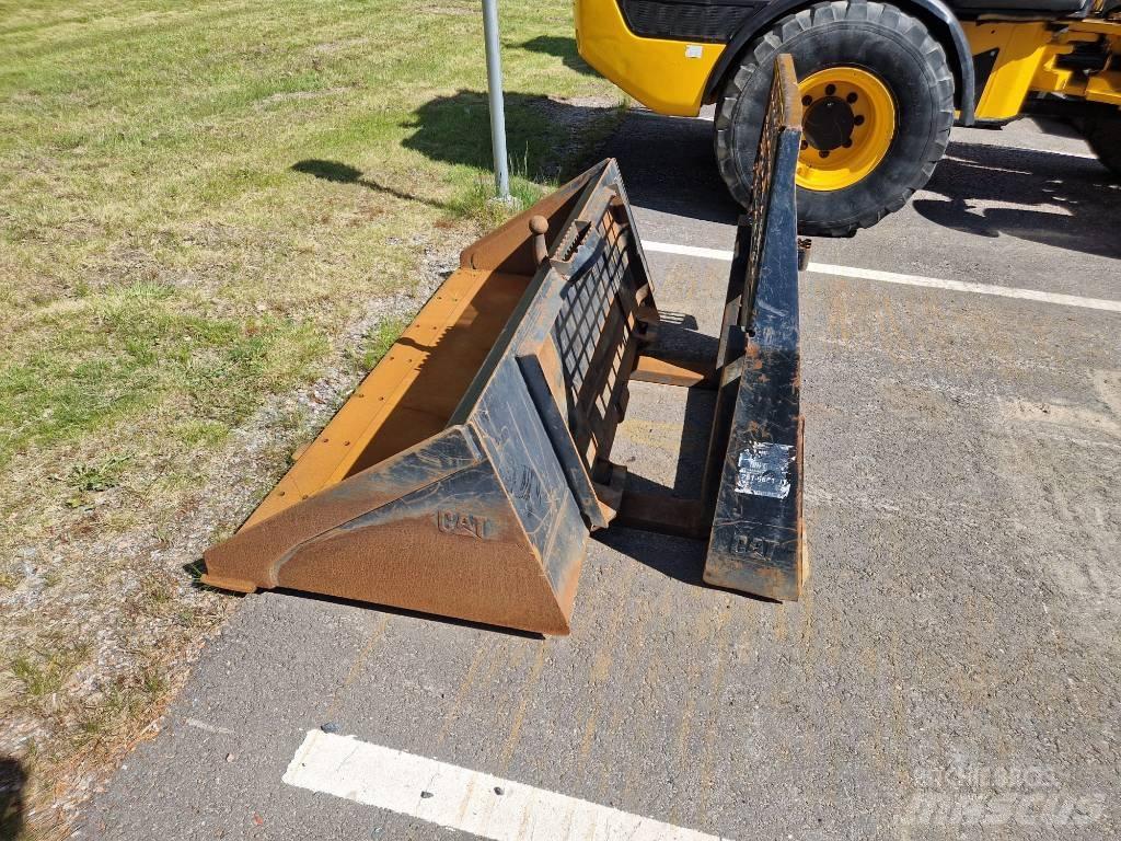 CAT 247 B 2 Skid steer loderler