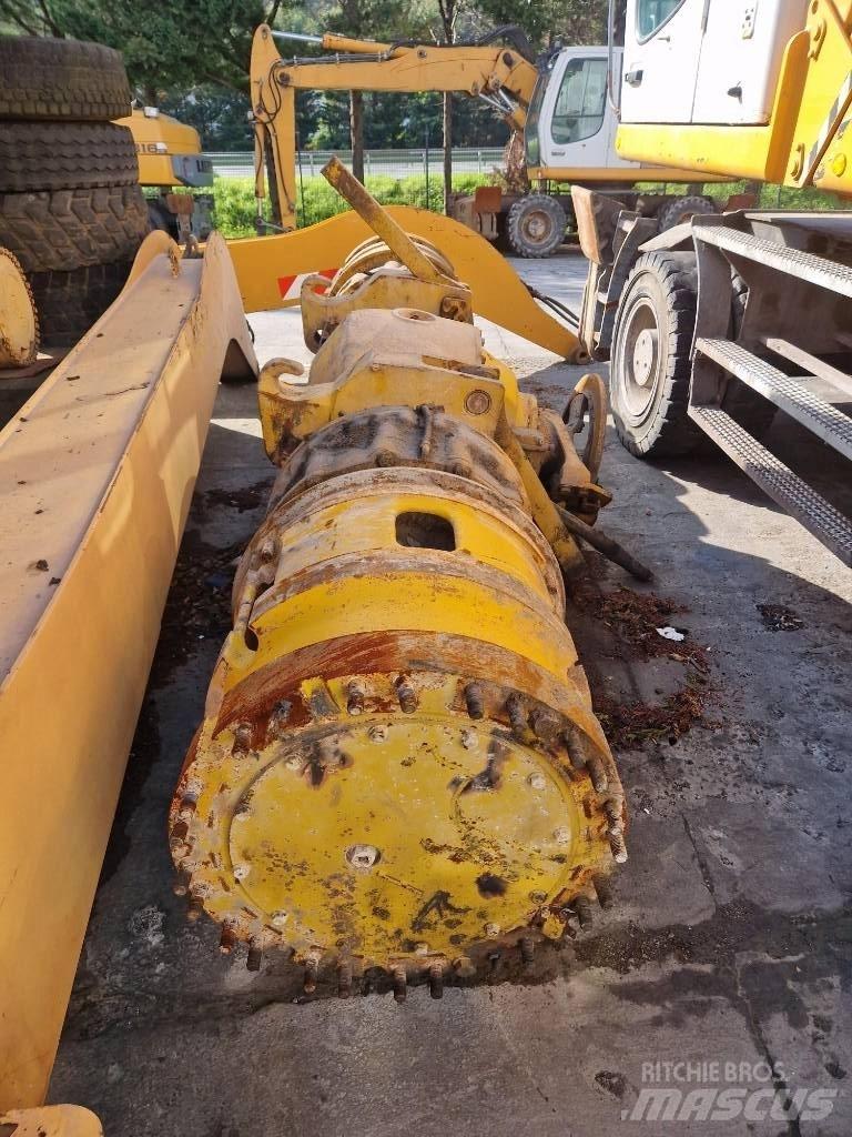 Komatsu KWA 055HD-4 Akslar