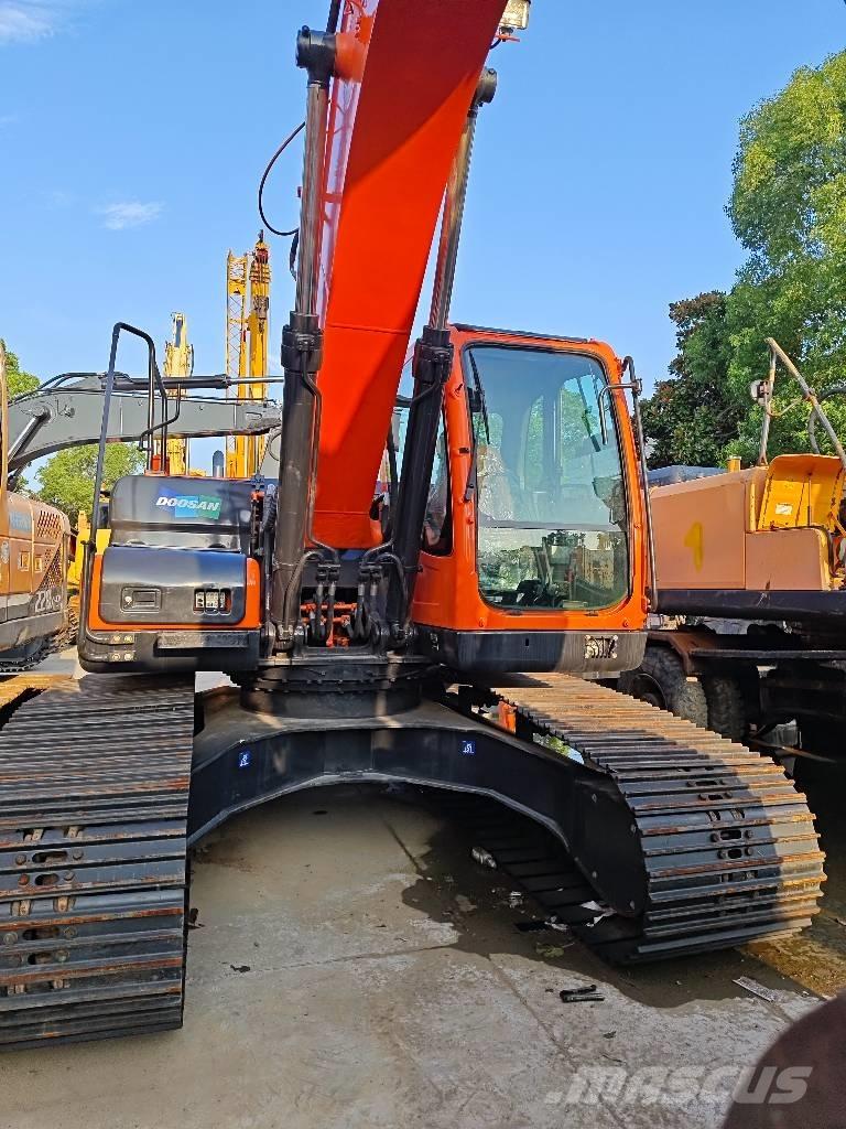 Doosan DX225LC-9C Paletli ekskavatörler