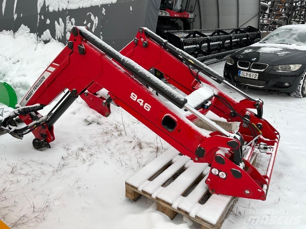 Massey Ferguson 945 Ön yükleyici ve kazicilar