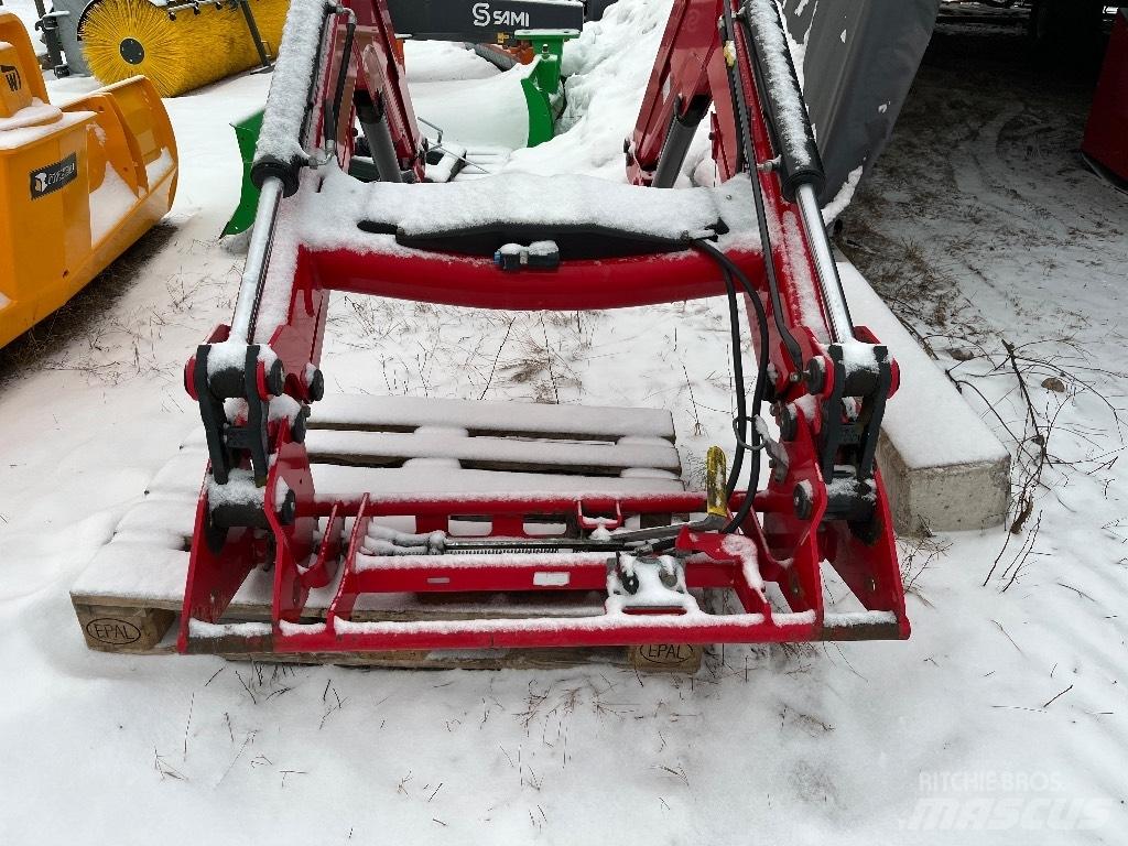 Massey Ferguson 945 Ön yükleyici ve kazicilar