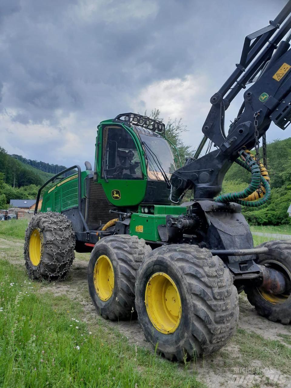 John Deere 1270 G Biçerdöverler