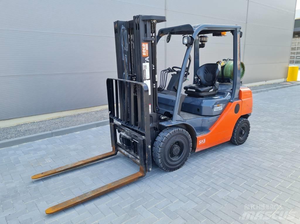 Toyota 02-8 FG F 25 LPG'li forkliftler
