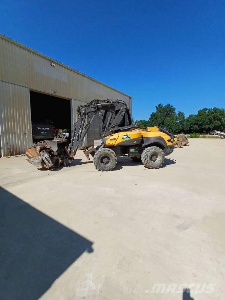 Mecalac 12 MTX Lastik tekerli ekskavatörler