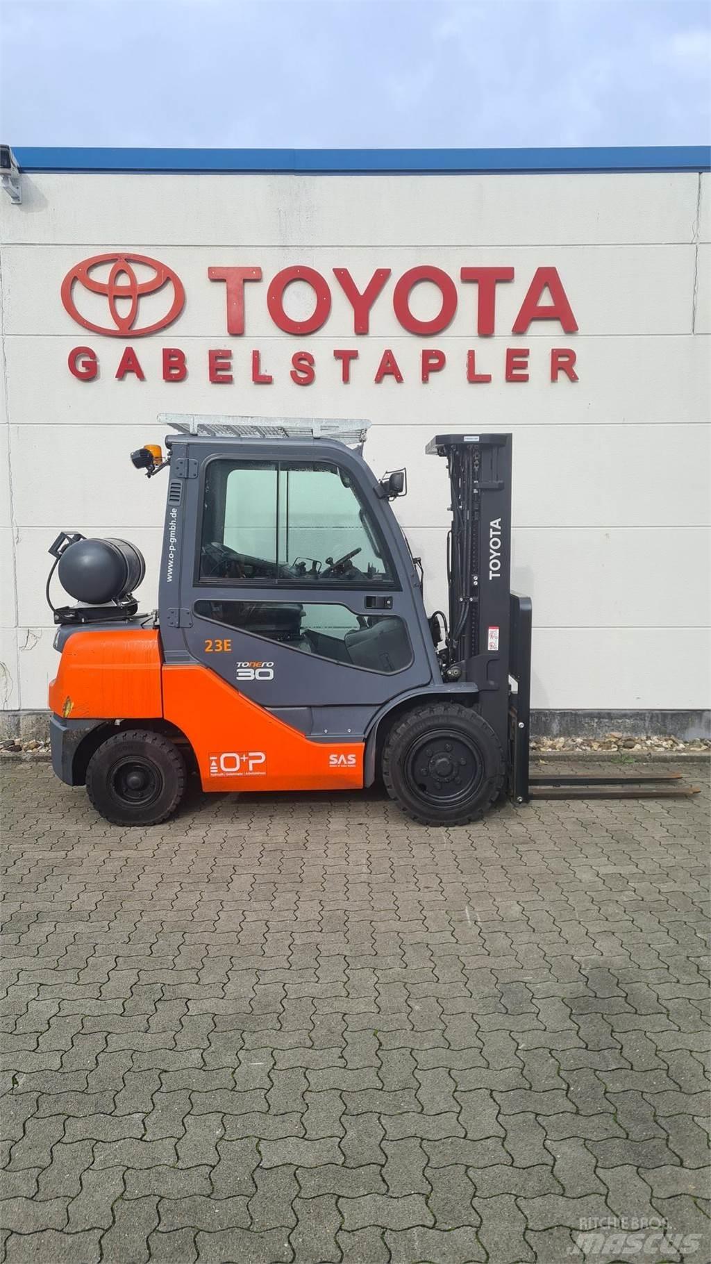 Toyota 02-8FGF30 LPG'li forkliftler
