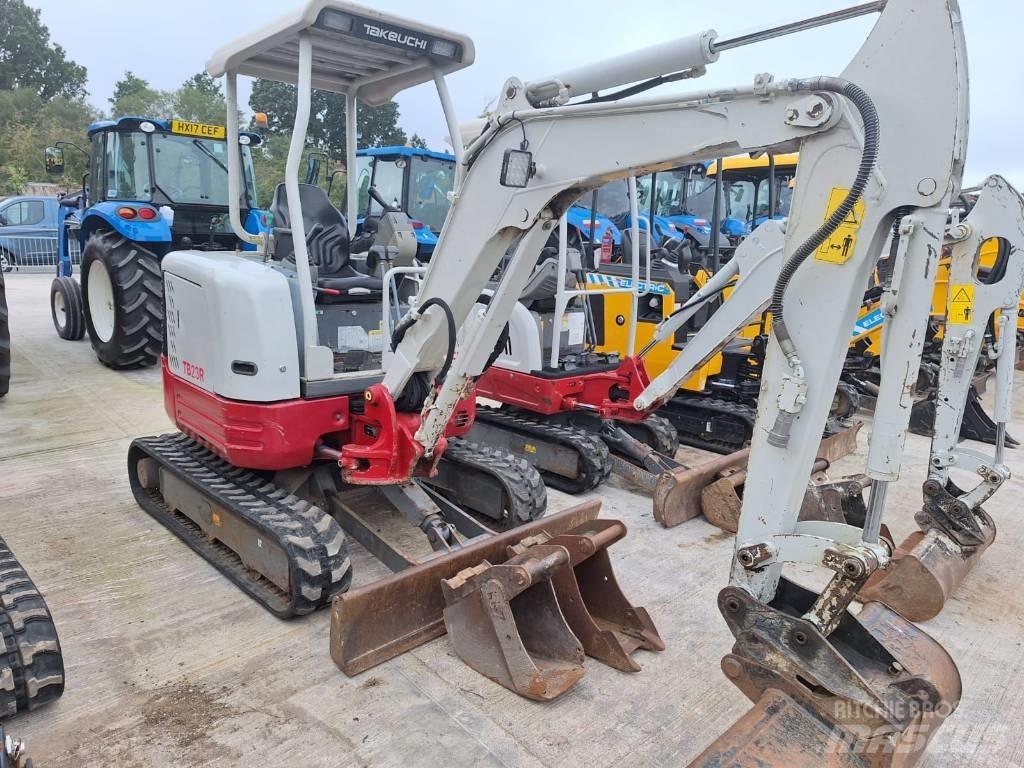 Takeuchi TB23R Mini ekskavatörler, 7 tona dek