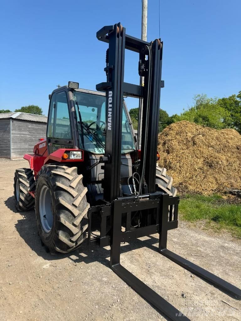 Manitou M 26.4 Arazi tipi forklift