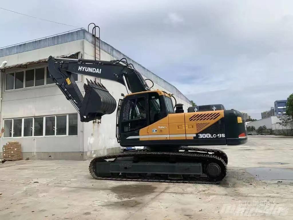 Hyundai 300-9 Paletli ekskavatörler