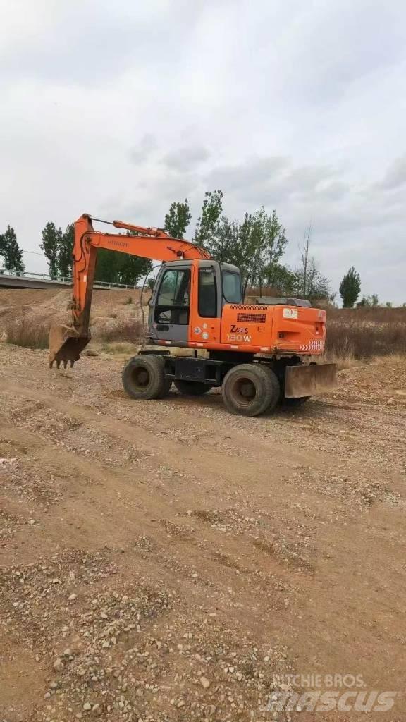 Hitachi ZX130W Lastik tekerli ekskavatörler