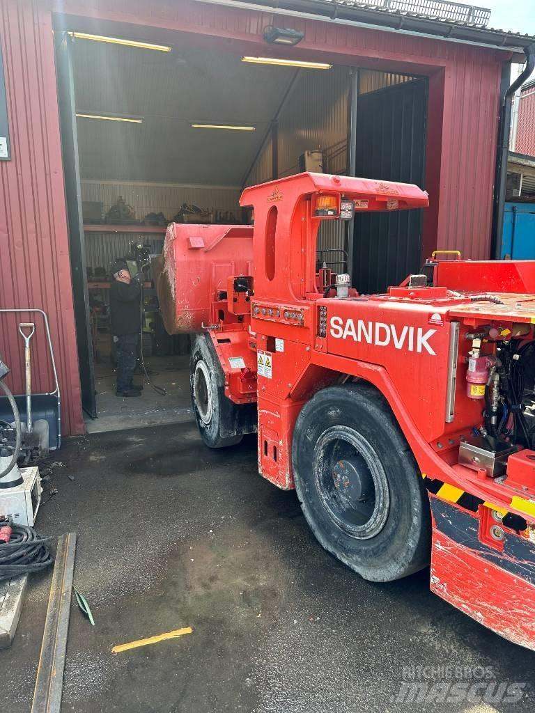 Sandvik LH202 Yer Altı Yükleyicileri