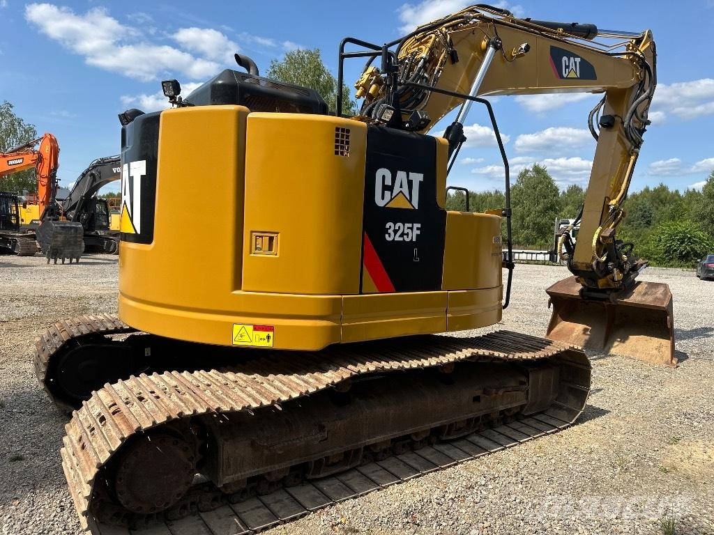 CAT 320FL Paletli ekskavatörler