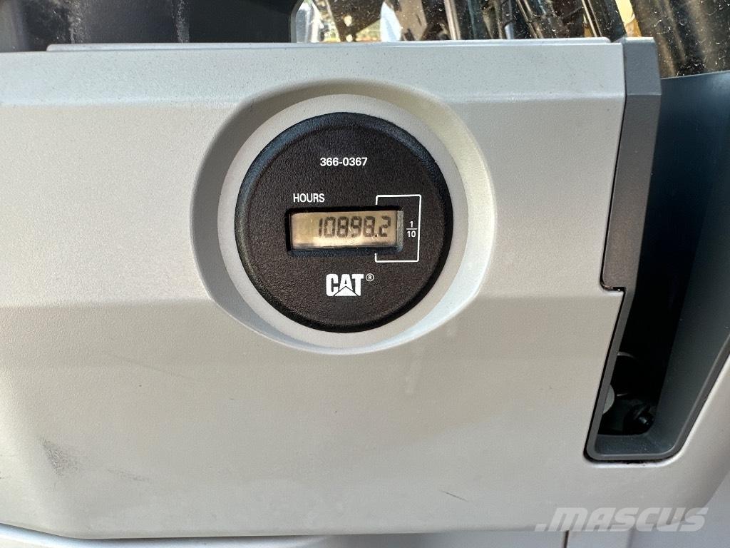 CAT 320FL Paletli ekskavatörler