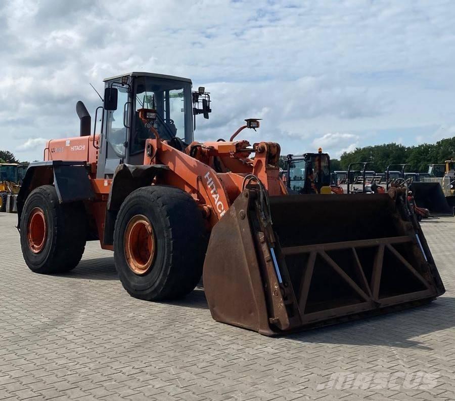 Hitachi LX 210 E Tekerlekli yükleyiciler