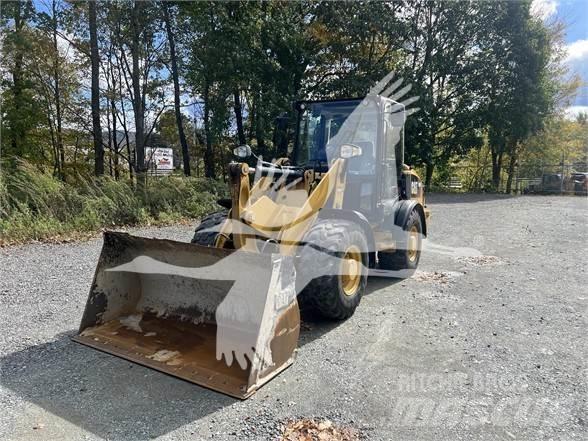CAT 906M Tekerlekli yükleyiciler