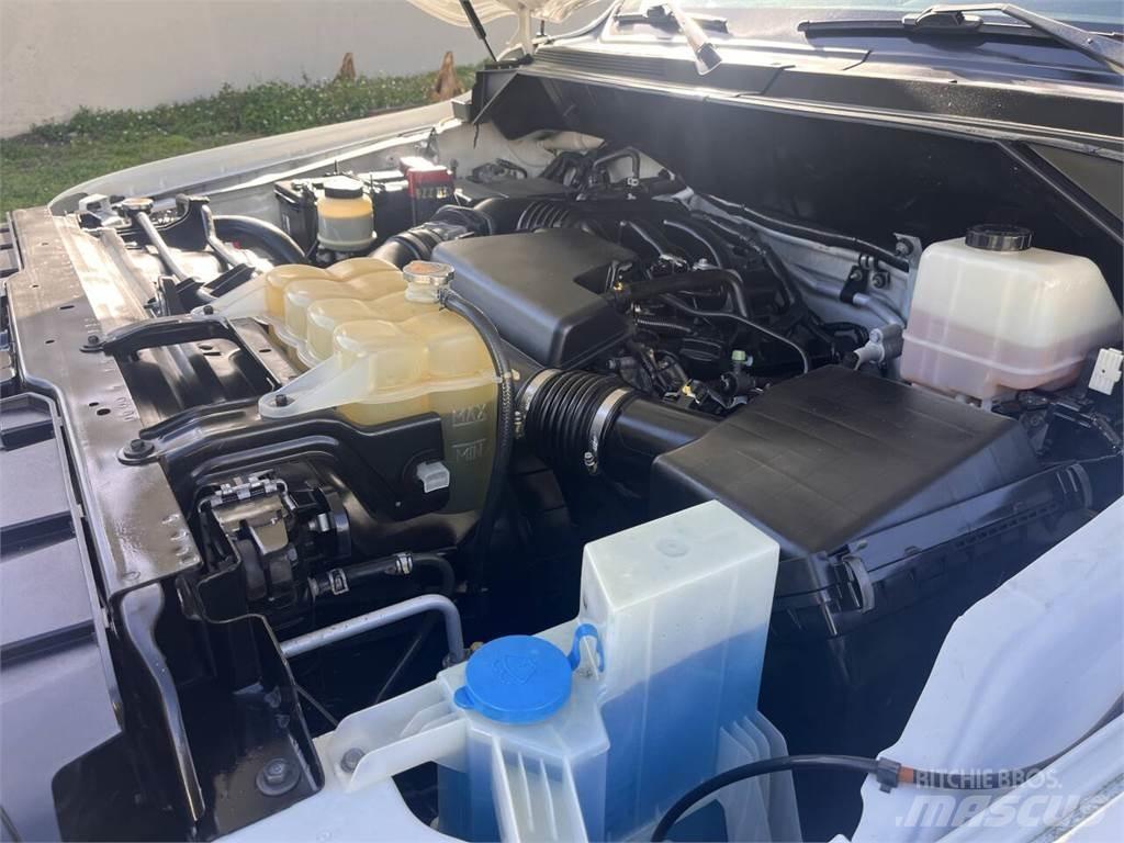 Nissan NV Diger