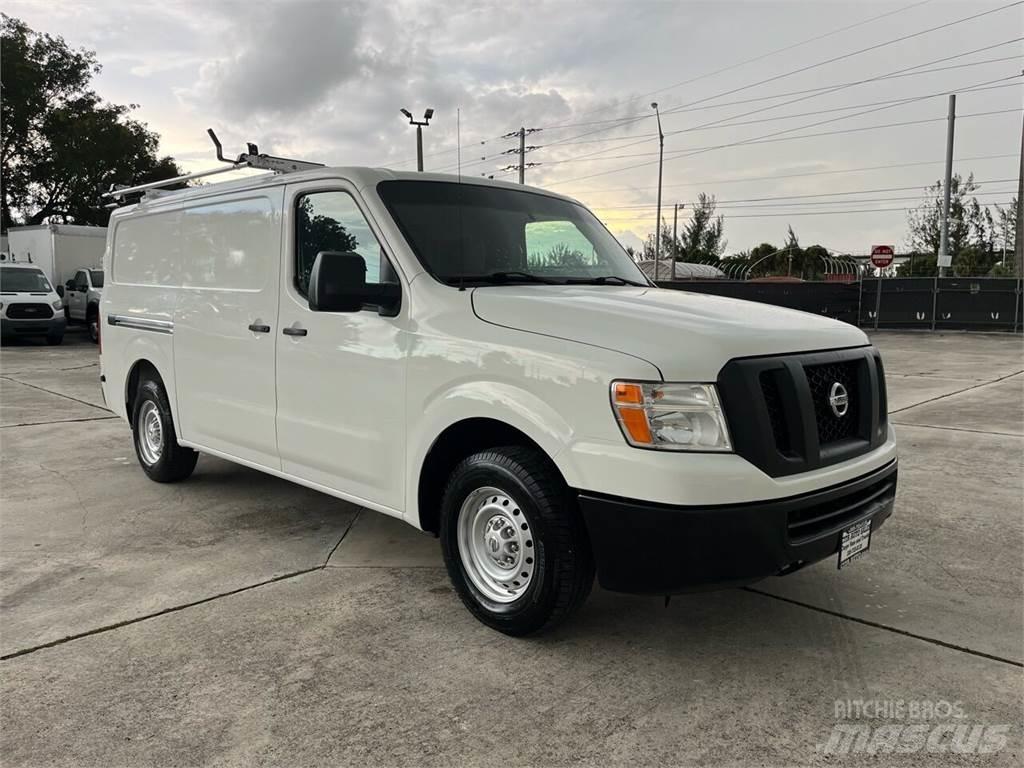 Nissan NV Kapali kasa kamyonetler