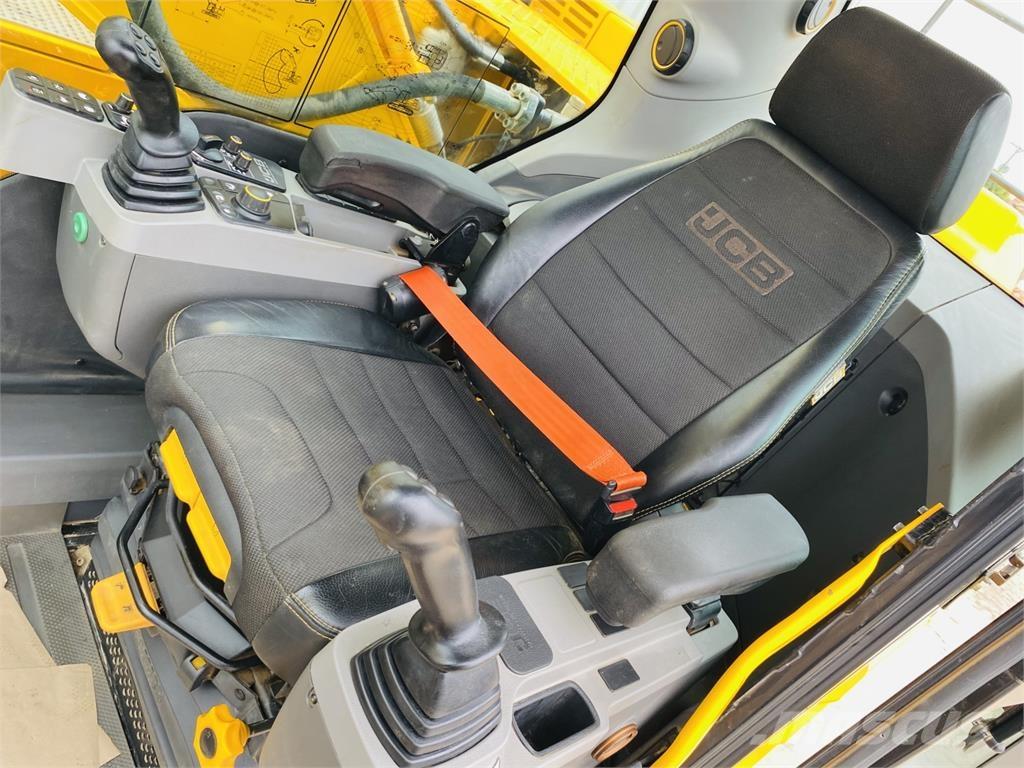 JCB 220XLC Paletli ekskavatörler