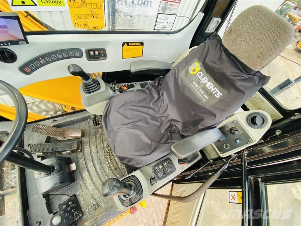 JCB JS160W Paletli ekskavatörler
