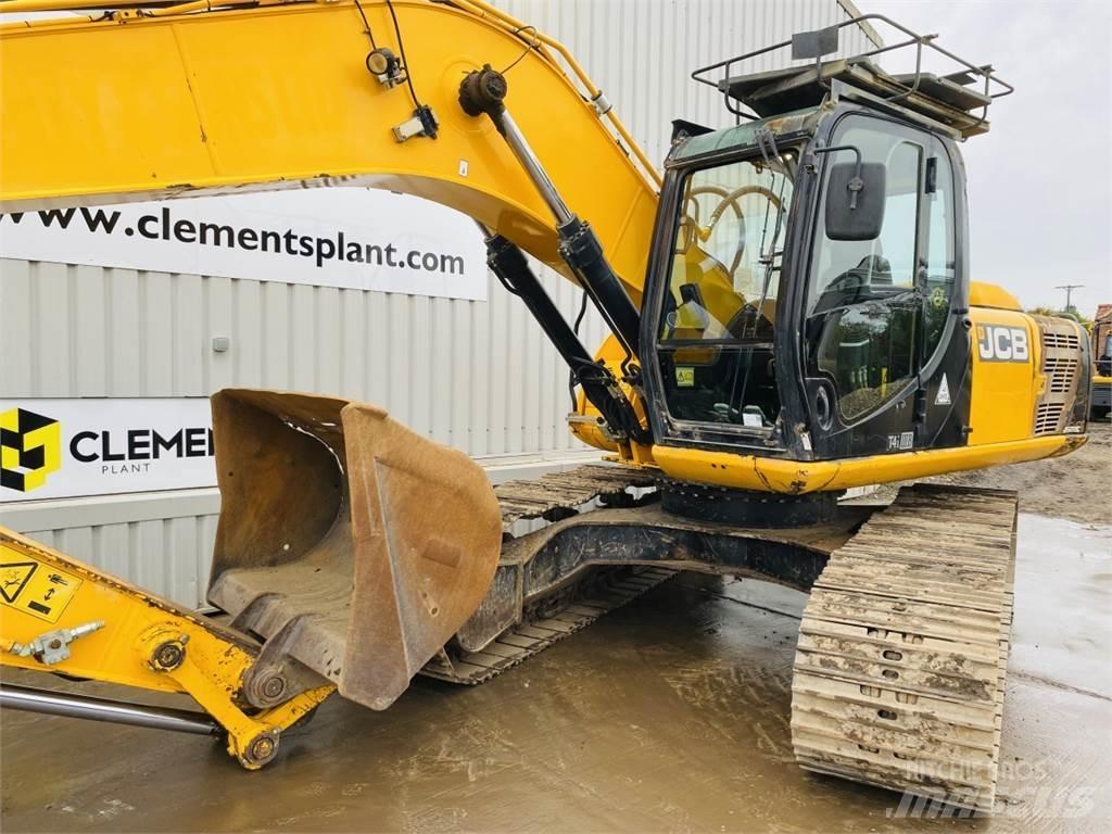JCB JS220LC Paletli ekskavatörler