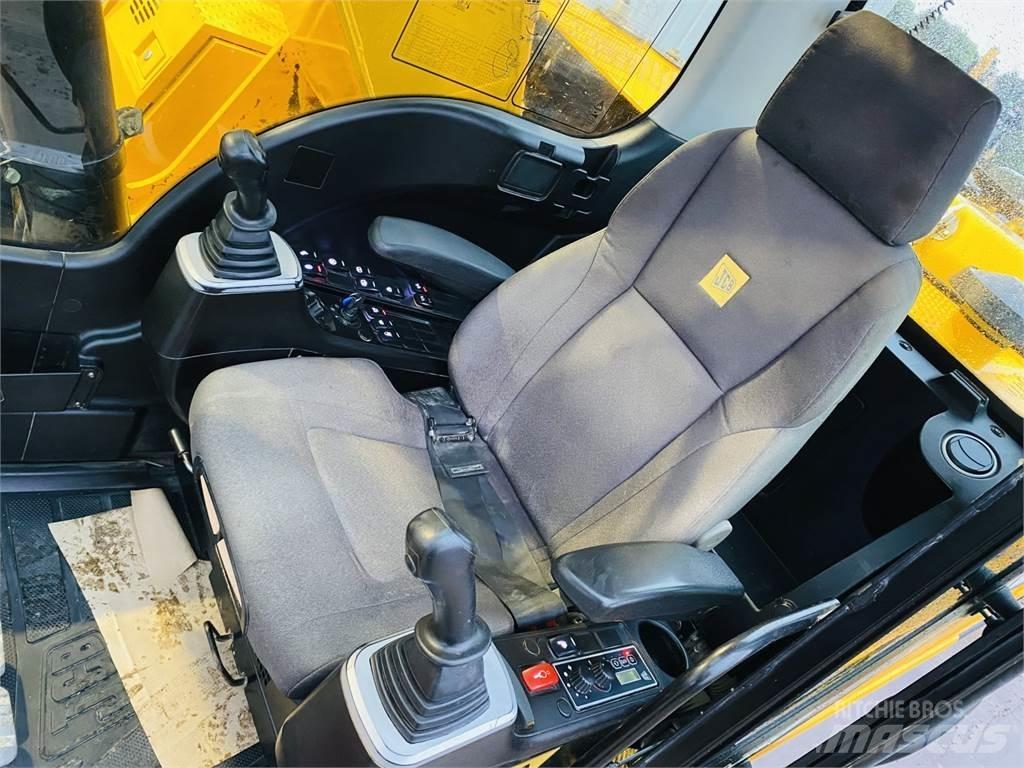 JCB JS220LC Paletli ekskavatörler
