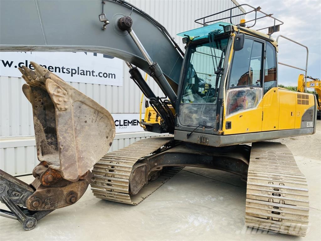 Volvo EC210CL Paletli ekskavatörler