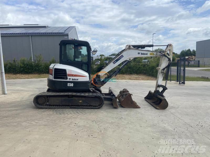 Bobcat E 50 Lastik tekerli ekskavatörler
