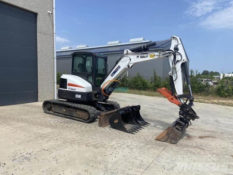 Bobcat E 50 Lastik tekerli ekskavatörler