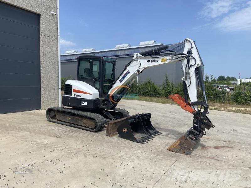 Bobcat E 50 Lastik tekerli ekskavatörler
