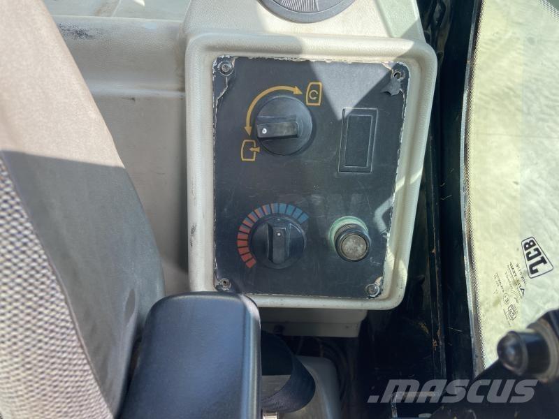 JCB JS145W Lastik tekerli ekskavatörler