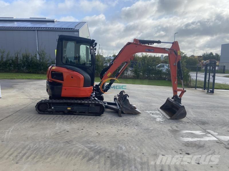 Kubota U36-4 Lastik tekerli ekskavatörler