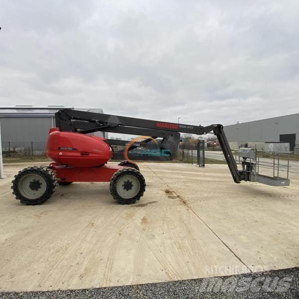 Manitou 200 ATJ Körüklü personel platformları