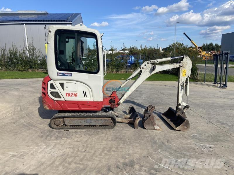 Takeuchi TB216 Lastik tekerli ekskavatörler