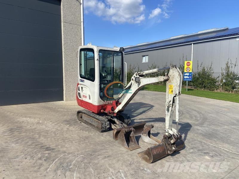 Takeuchi TB216 Lastik tekerli ekskavatörler
