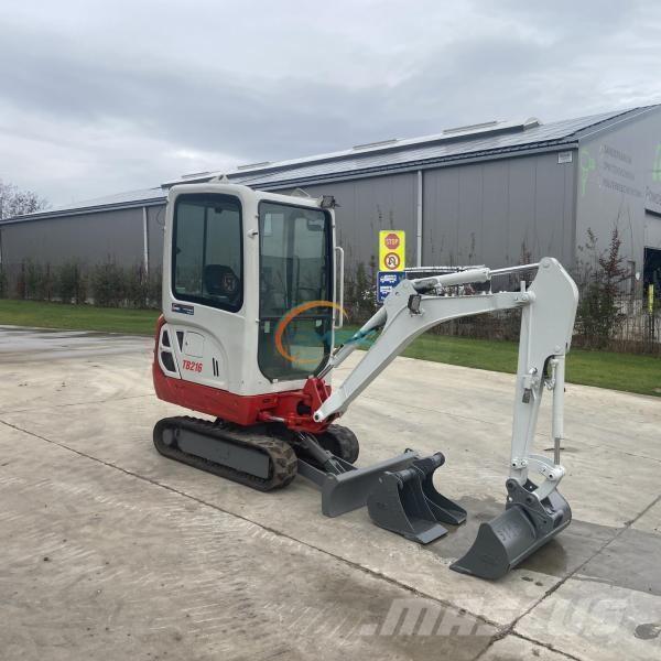 Takeuchi TB216 Lastik tekerli ekskavatörler