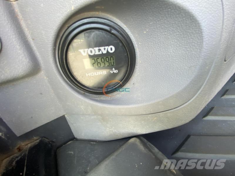 Volvo EC60E Lastik tekerli ekskavatörler
