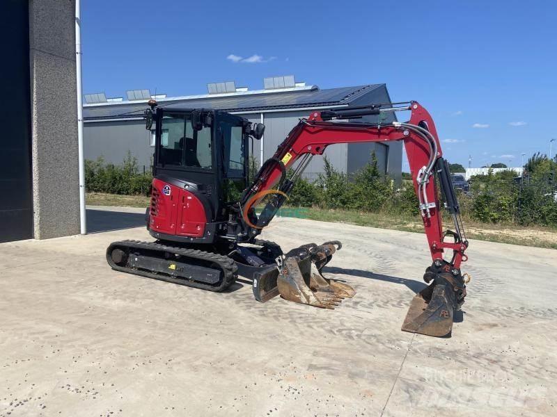 Yanmar VIO38-6 Lastik tekerli ekskavatörler