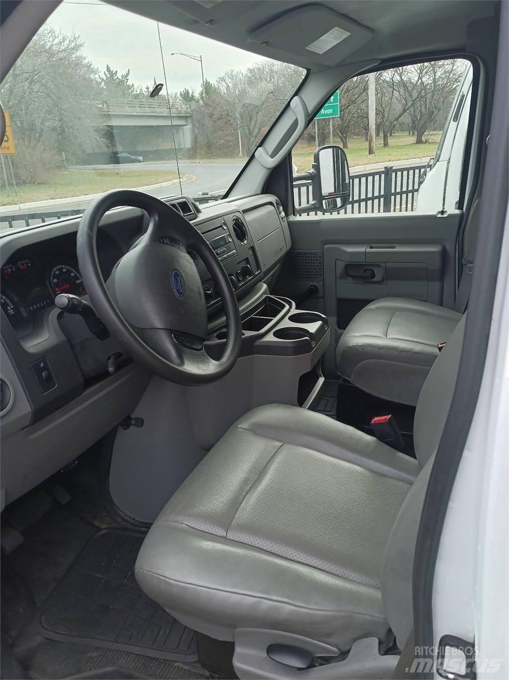 Ford E350 Kapali kasa kamyonlar