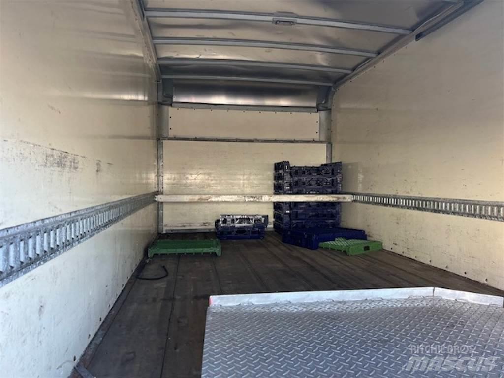 Ford E350 Kapali kasa kamyonlar