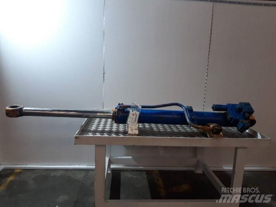 CASE 688B Hidrolik