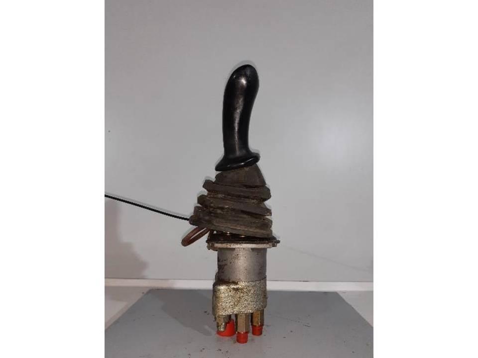 CAT 317B Kabin