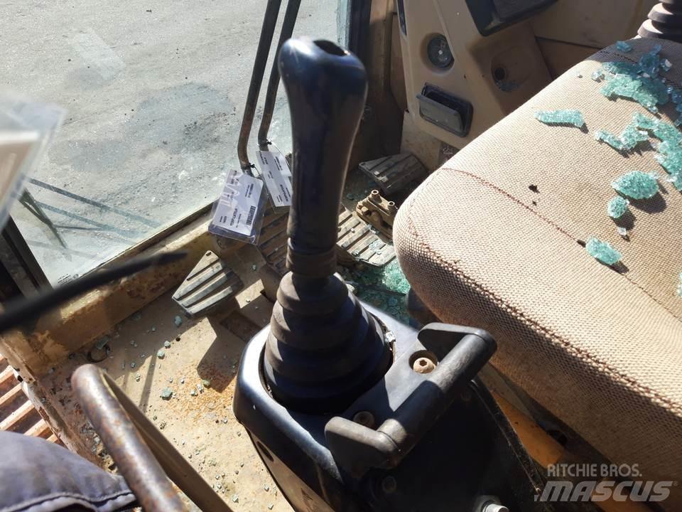 CAT 325LN Kabin