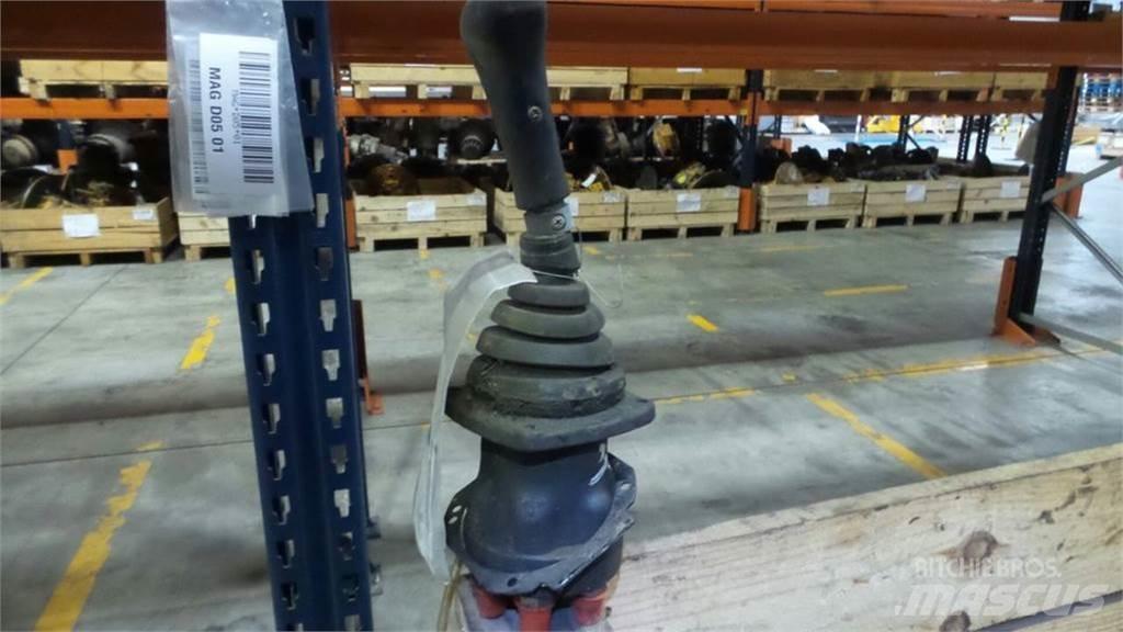 CAT 330L Kabin