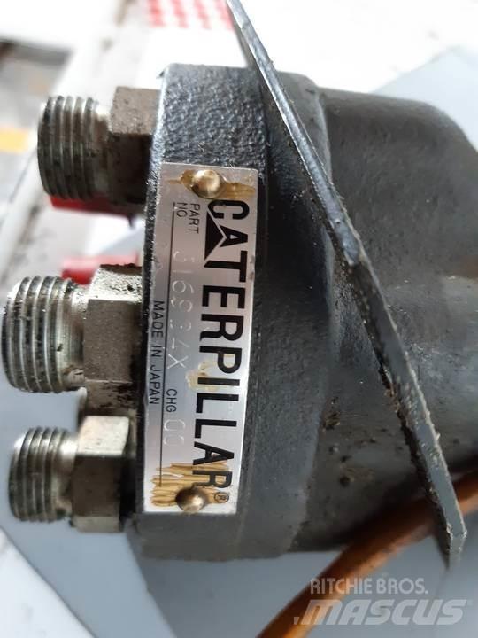 CAT 330L Kabin