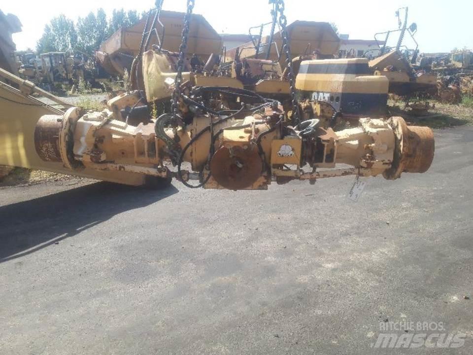 CAT 438B Sanzuman