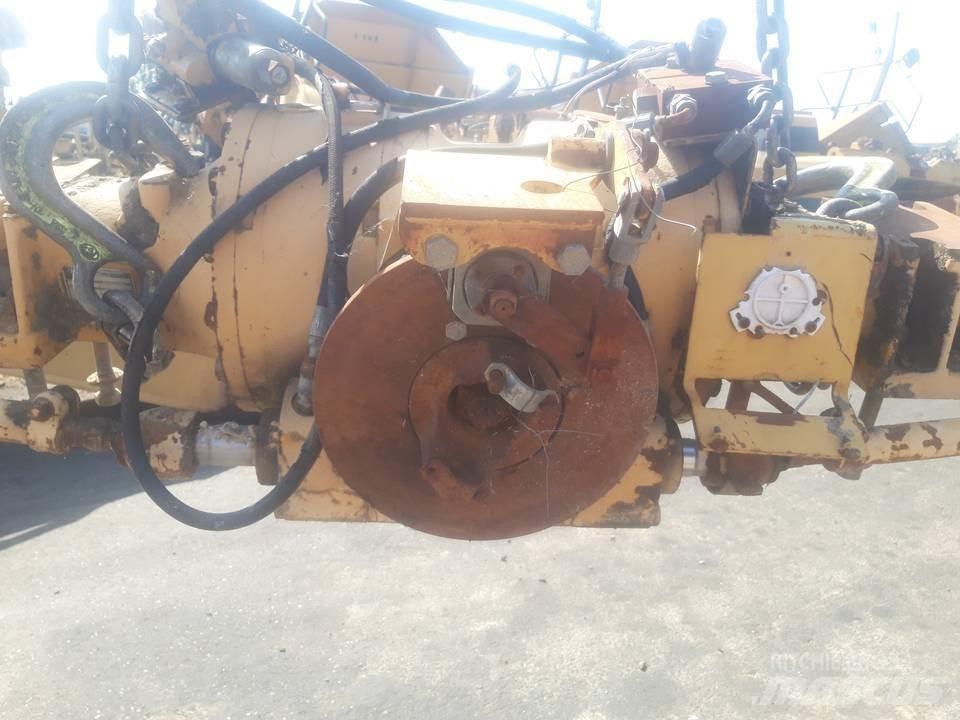 CAT 438B Sanzuman
