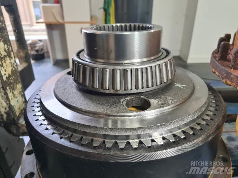 CAT 735 Sanzuman